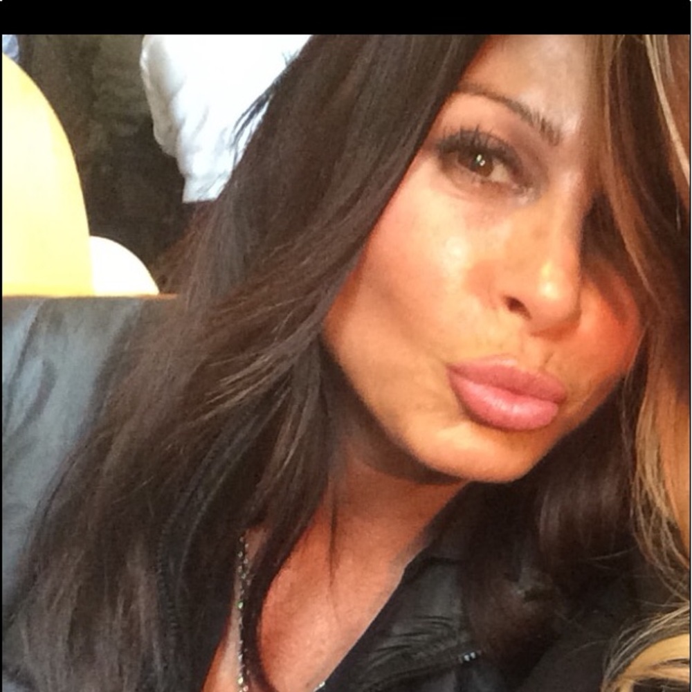 Meet your Posher, Suzi